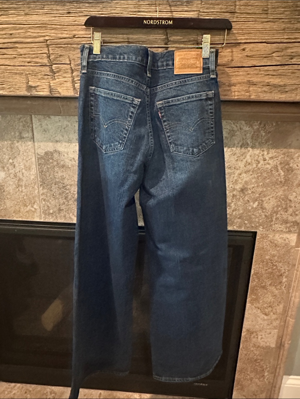 Levi’s Women’s High-Rise Wide Leg Jeans in Dark Blue - Picture 3 of 4